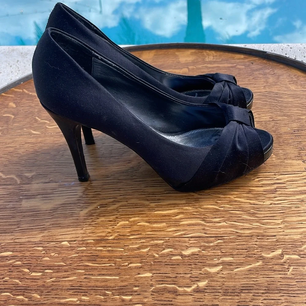 WHBM | Gorgeous Black Satin Heels | Size 6.5